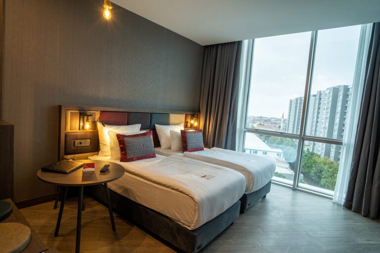 avcılar otel ramada oda görünüm